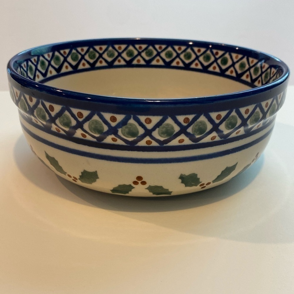 Boleslawiec ceramic serving bowl C 6. Hand made in Poland